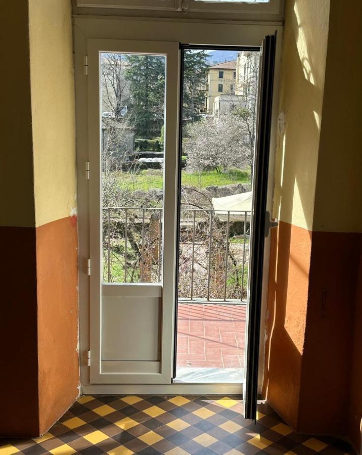 Casa Cavour Hotel Pontremoli Exterior photo